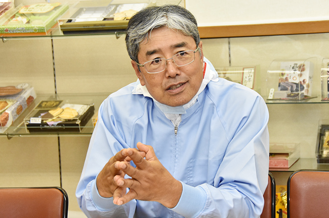 竹内製菓グループ メンテナンスシニアバイザーの荒井昭雄氏